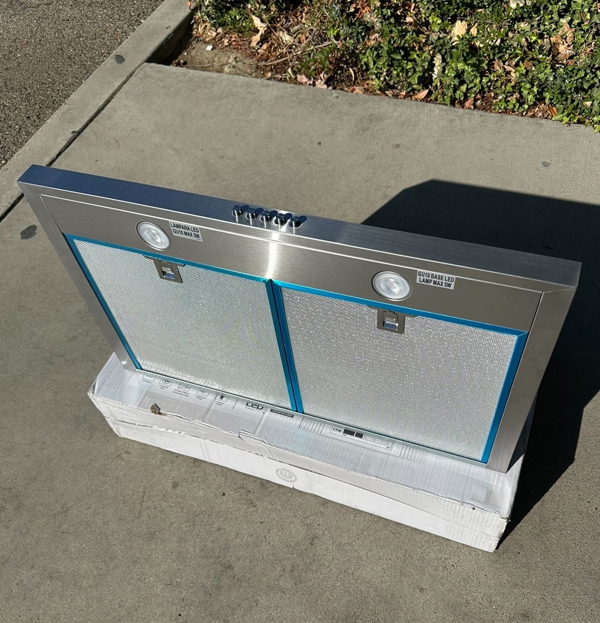 Kitchen Range Hood