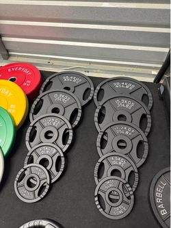 New pair of 5,10,25,35,45lb grip iron olympic plates. New in box 📦