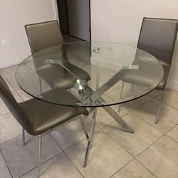 Glass Table With 4 Chairs 