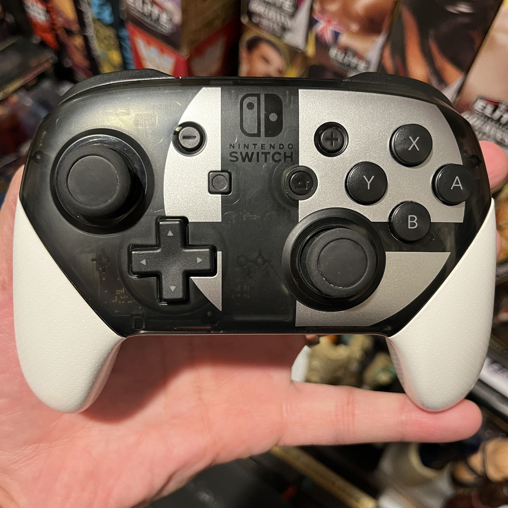 Nintendo Switch LE Super Smash Bros Ultimate Pro Controller
