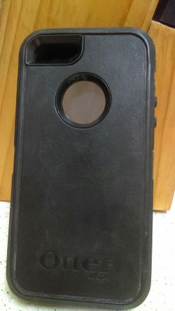 Black Otter Box Case for I Phone 6