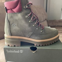 Women Timberland Waterproof Size 7.5.