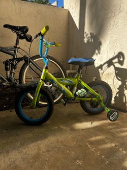 Huffy Fringe kids Bike 12” wheels with Training Wheels