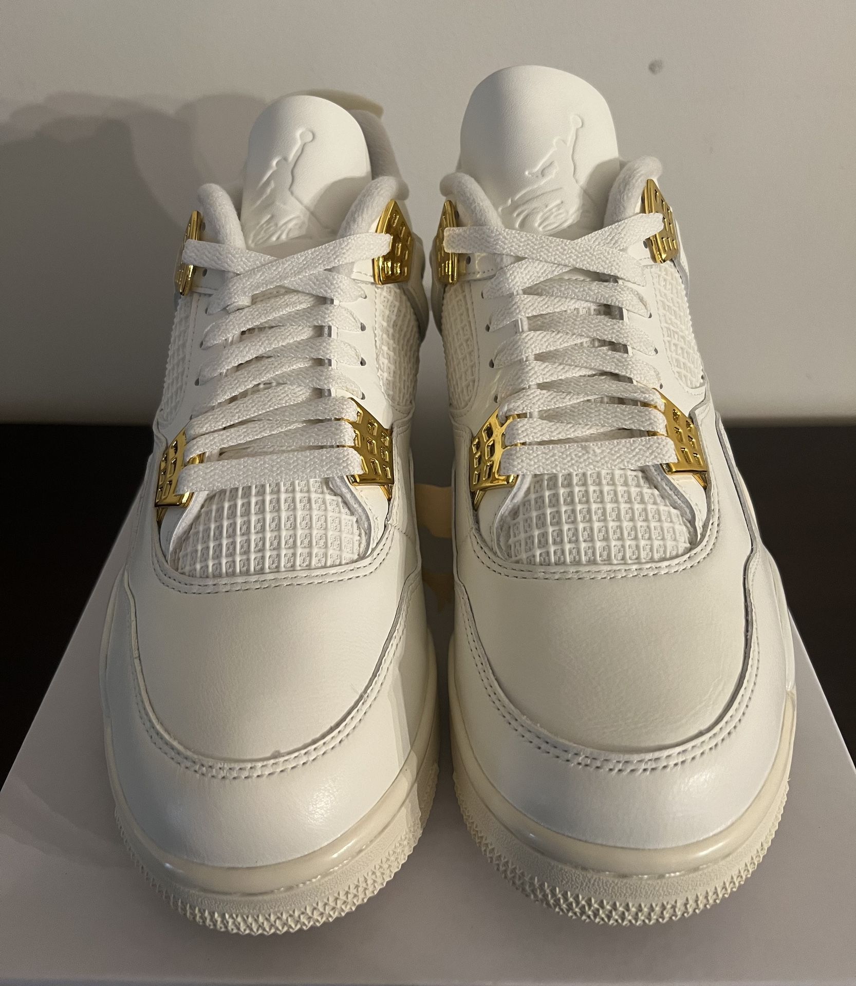 Jordan 4 Retro White gold/ White Metallic Gold Brand New Size 11 Womens/9.5 Men’s $270 Or Best Offer