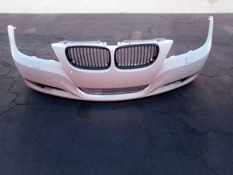 2009-2011 Bmw 3 Series Sedan Complete Front Bumper With Grills OEM.