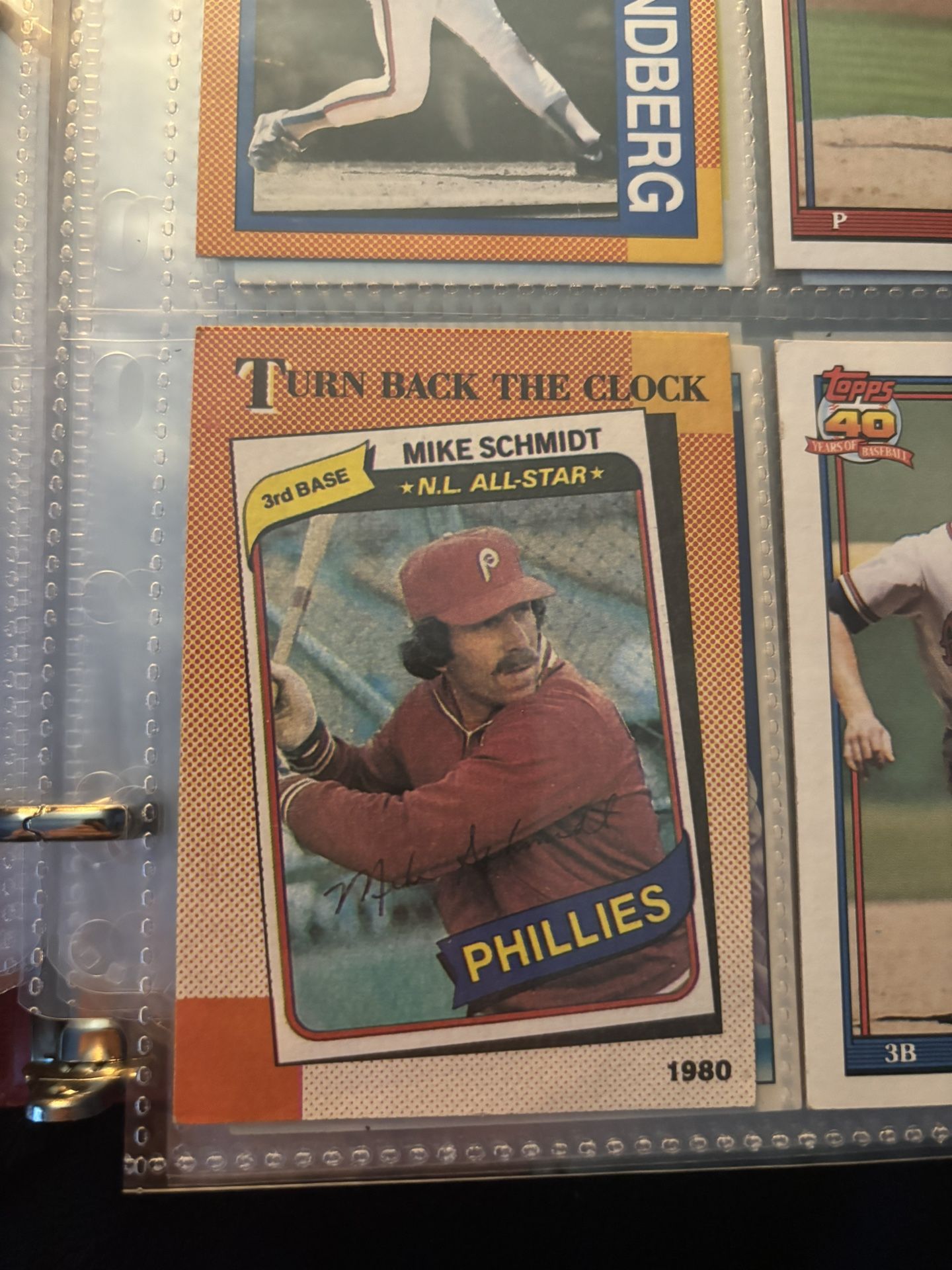 Topps #662 turn back the clock Mike Schmidt Autograph Philadelphia Phillies Baseball card