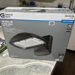 COMMERCIAL ELECTRIC LED WALL FLOOD LIGHT 
