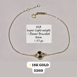 ✨GORGEOUS ✨ 18K GOLD VAN CLEEF ARPELS BRACELET, BRAND NEW IN BOX 😍 