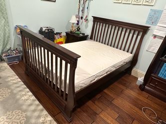 Solid wood Full size Young America bed