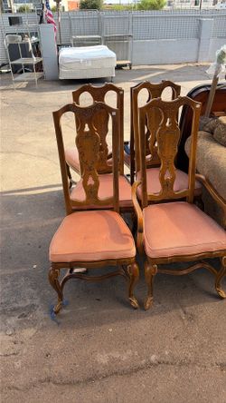 Dinner table chairs