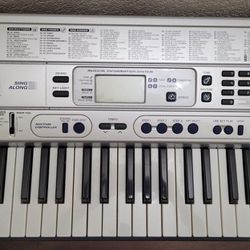 Casio Electric Keyboard with Lighted Keys LK-46 61 Key Full-Size
