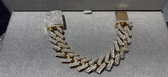 Gold Cuban diamond bracelet