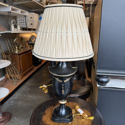 English Traditional Neoclassical Hand Painted Table Lamp Very Good Condition