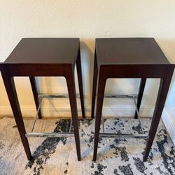 Set of 2 bar wood sturdy high table with bras kegs