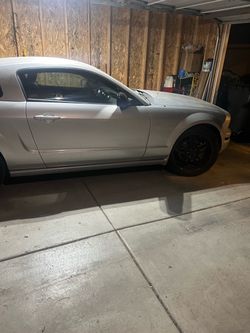 Mustang 05/GT/V8