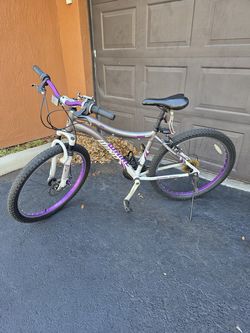 🔥 26" Genesis Whirlwind Mountain Bike - Excellent Condition! 🔥