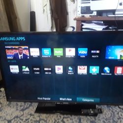 Samsung Smart TV 46" Inch 120hz Full HD  1080p Smart TV UN46H6203 Remote Control Includes 