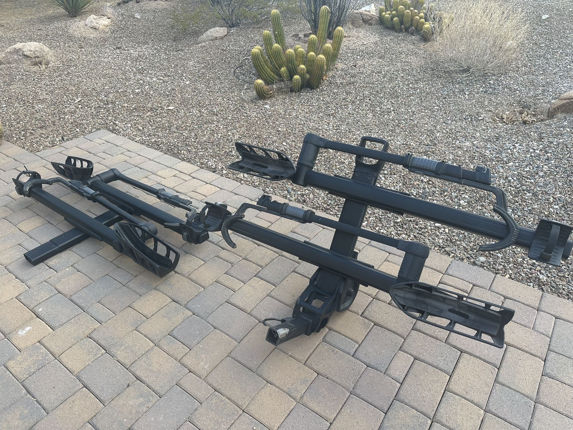 4 Bike Thule T2 pro with X2 Extension, Hitch Mount, Integrated Lock