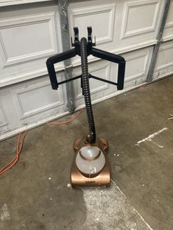 Clothes steamer