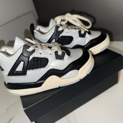 Jordan 4 Retro Pure Platinum