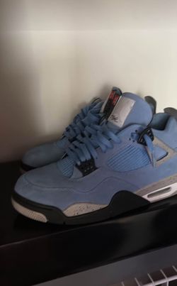 UNC Jordan 4