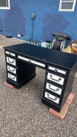 Solid wood desk 46 x 23 x 29