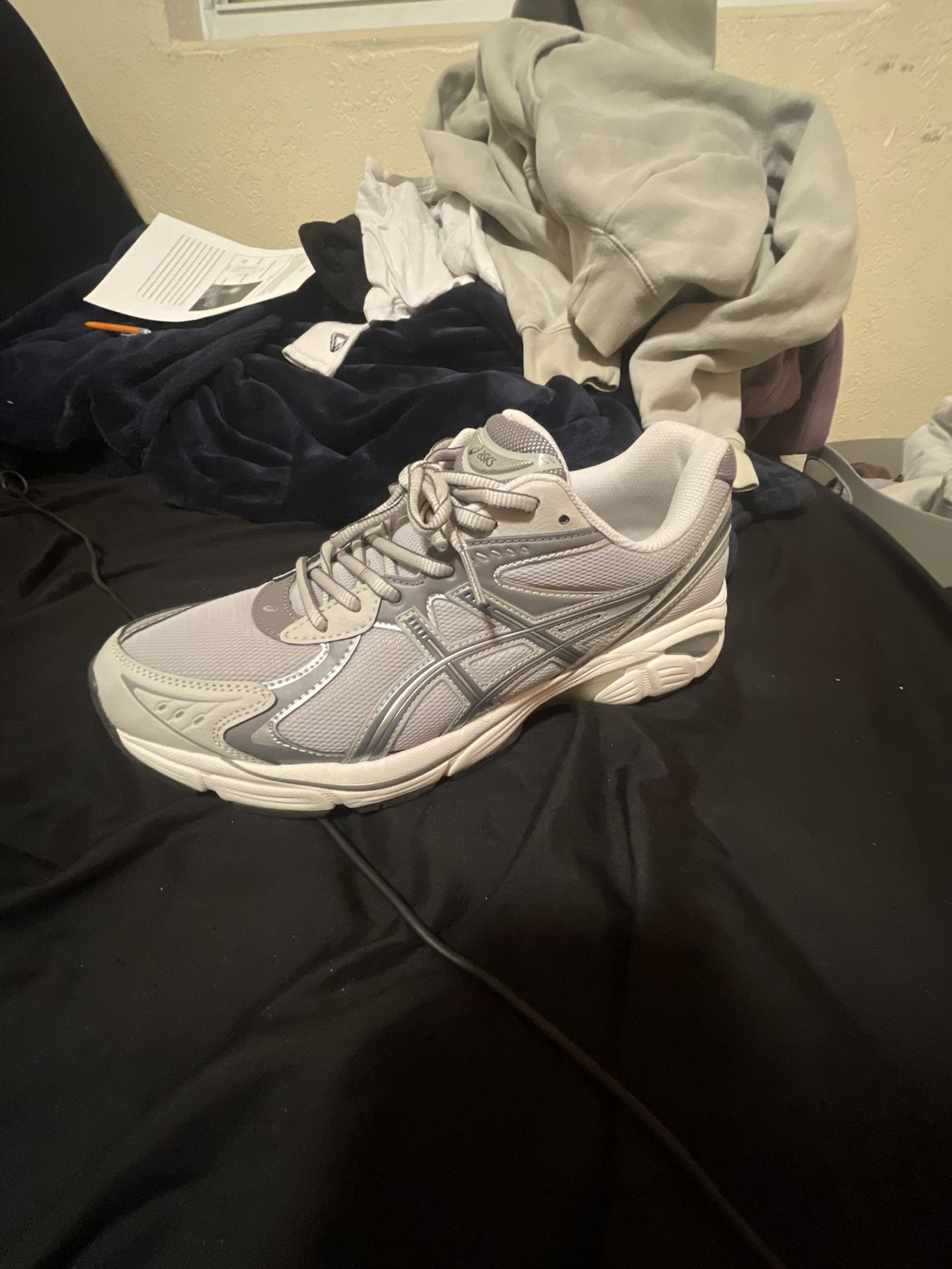 GT-2160 Oyster Grey/ Carbon, Size 10 Men