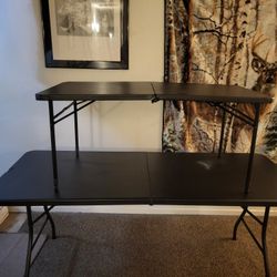 2 Folding tables