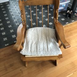 Vintage Rocking Chair 