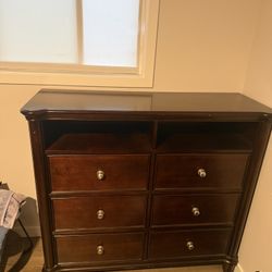 Dresser and Nightstand 