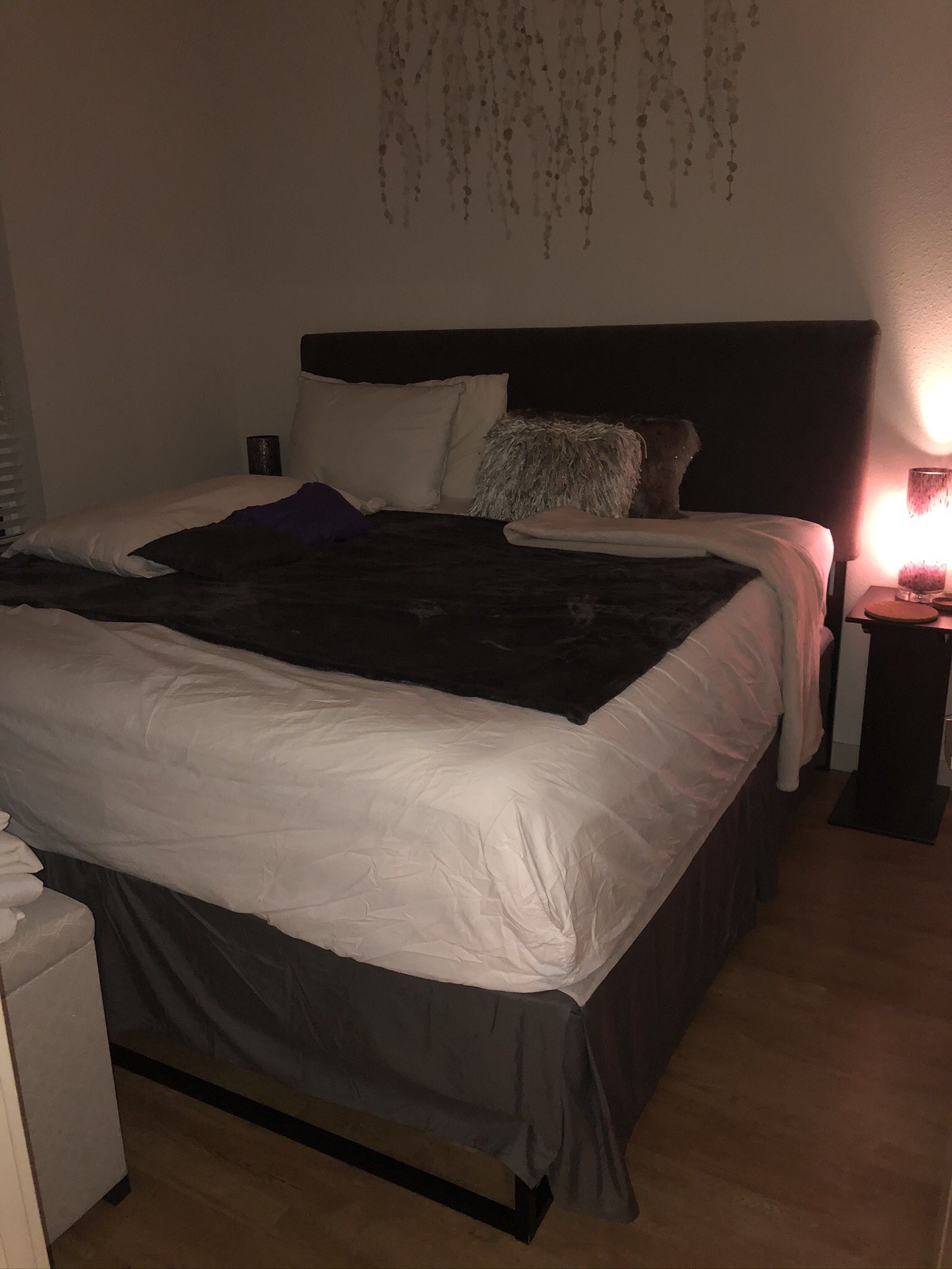 Available July 1st 8” Most Comfortable King Mattress - Artist Residence, Occasional Overnight Stays Gently Used