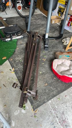 Metal bed frame