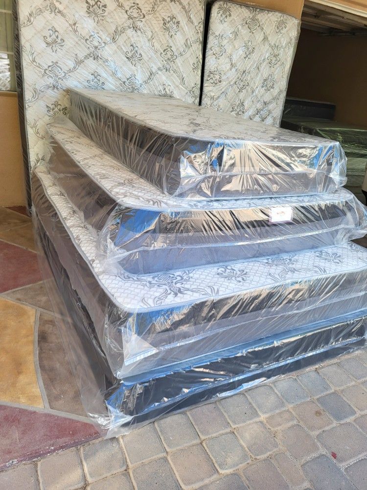 Mattress Set Plush Pillow Top 