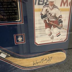 WGA Wayne Gretzky Autographed Signed Hockey Stick Shadow Box