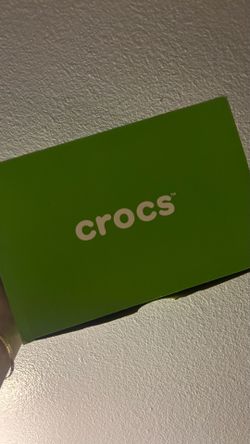 crocs/shoes
