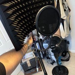 Mic Stand With Pop filter And Sound Proofing!