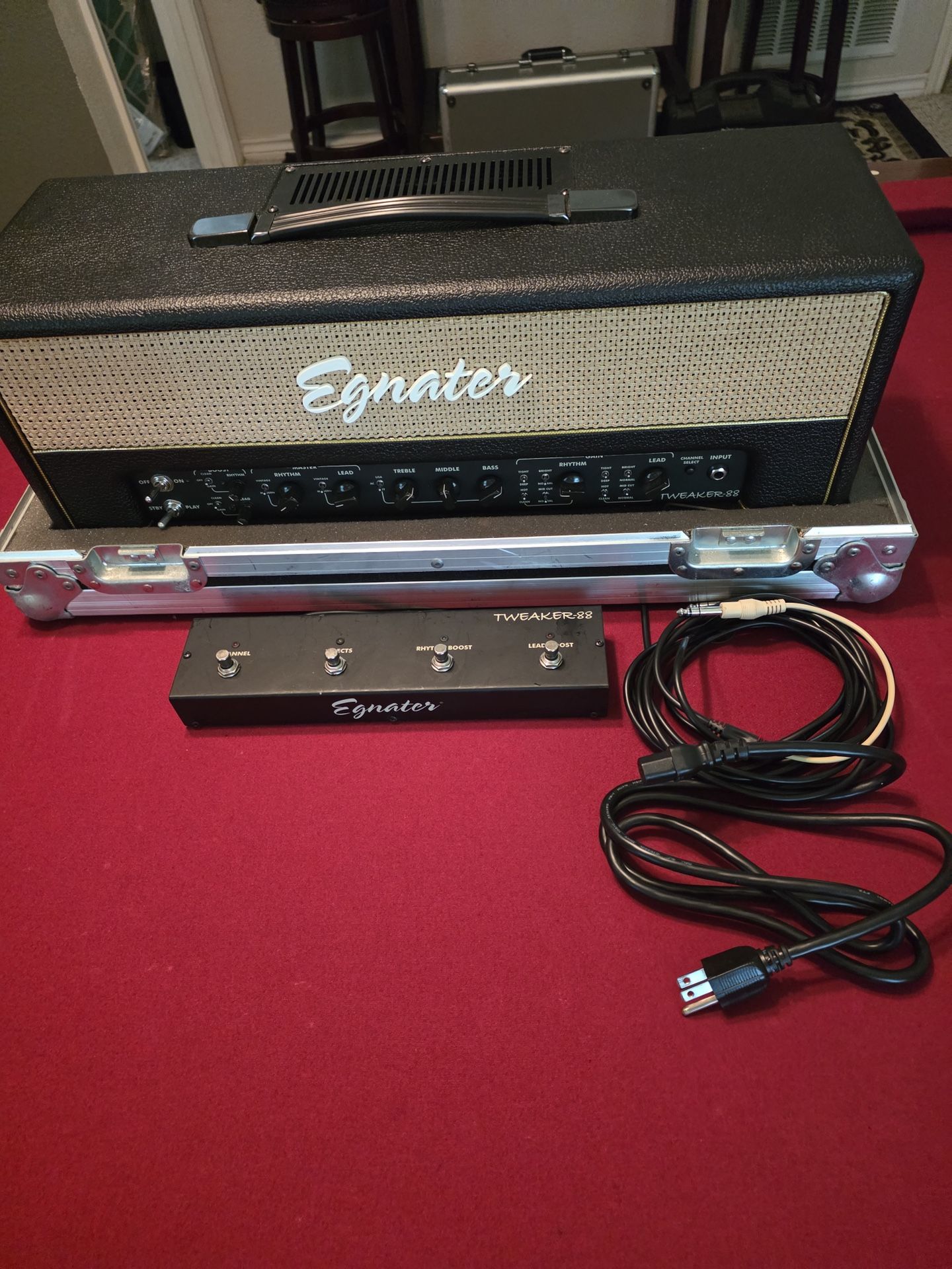 Egnater Tweaker 88 Guitar Amplifier W/Case