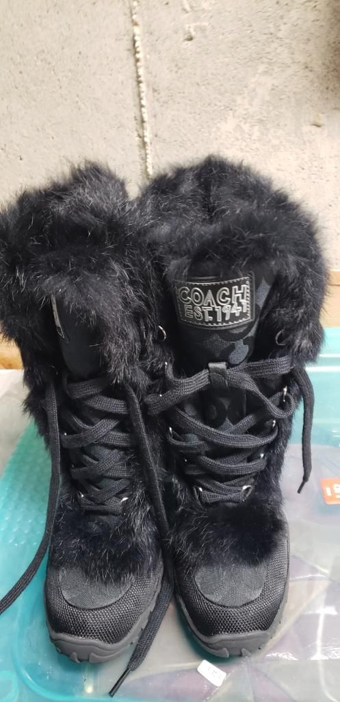 NWT Coach Winter boots, size 6