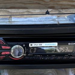 Sony CDX-GT57UPW Car Stereo CD Player USB AUX Pandora  - TESTED