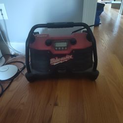 Milwaukee Job Site Radio