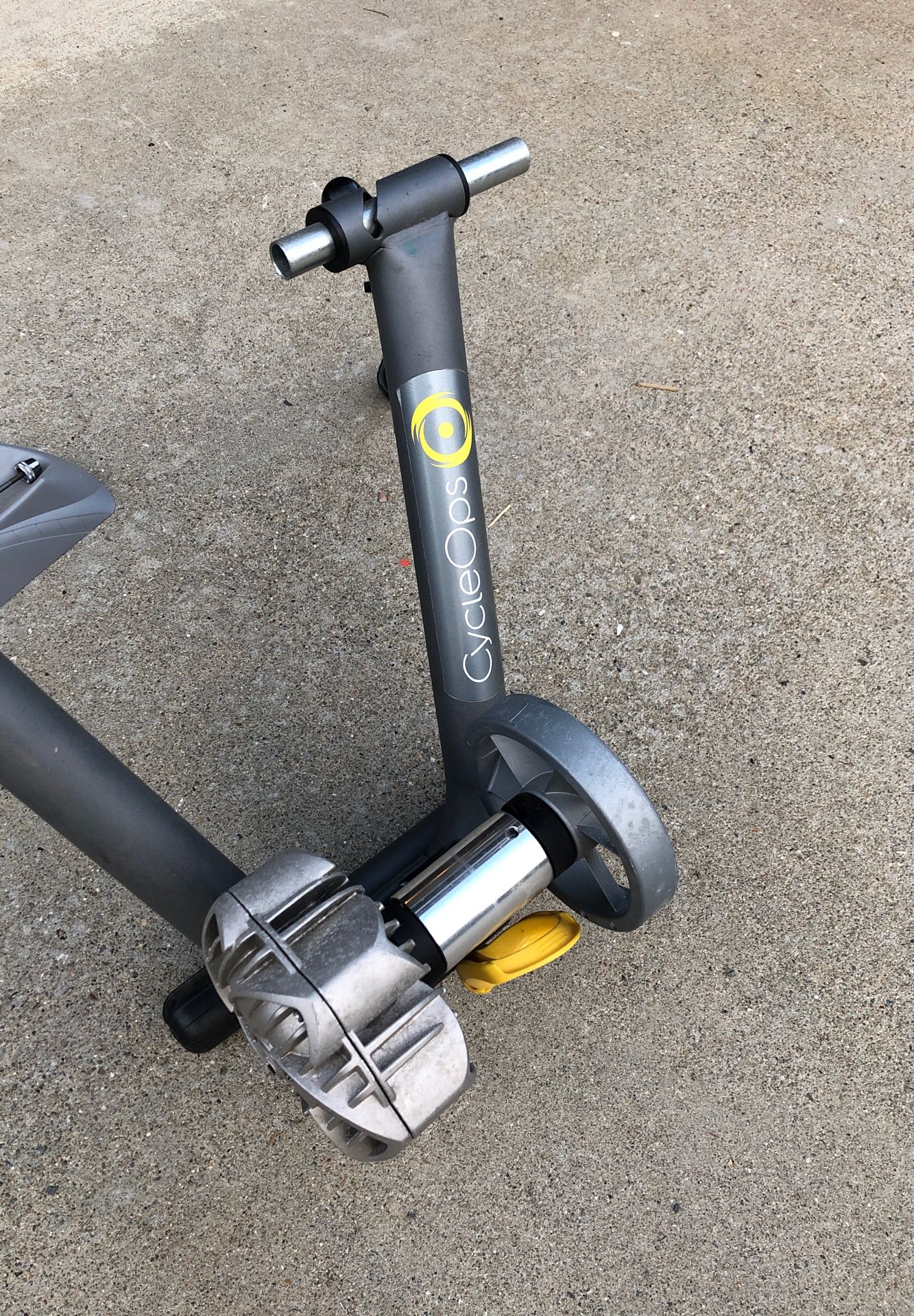 Cycle Ops fluid trainer