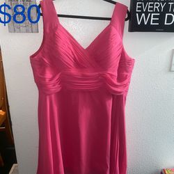 $80-Beautiful Plus size Dress size 3X/4X (24w/26W)-pick up in Yakima  $80-Hermoso vestido  talla gordita de 3X/4X (24w/26W)-llavantada en Yakima-