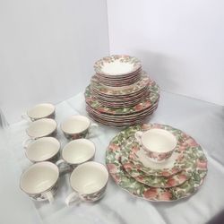 8 Piece China Wear