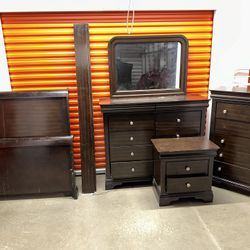 brown wood queen bedroom tset