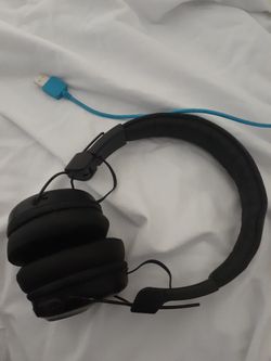 JLAB BLUETOOTH HEADPHONES $20