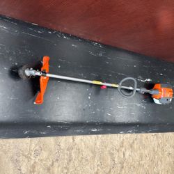 Lawn And Garden Husqvarna 128ld 