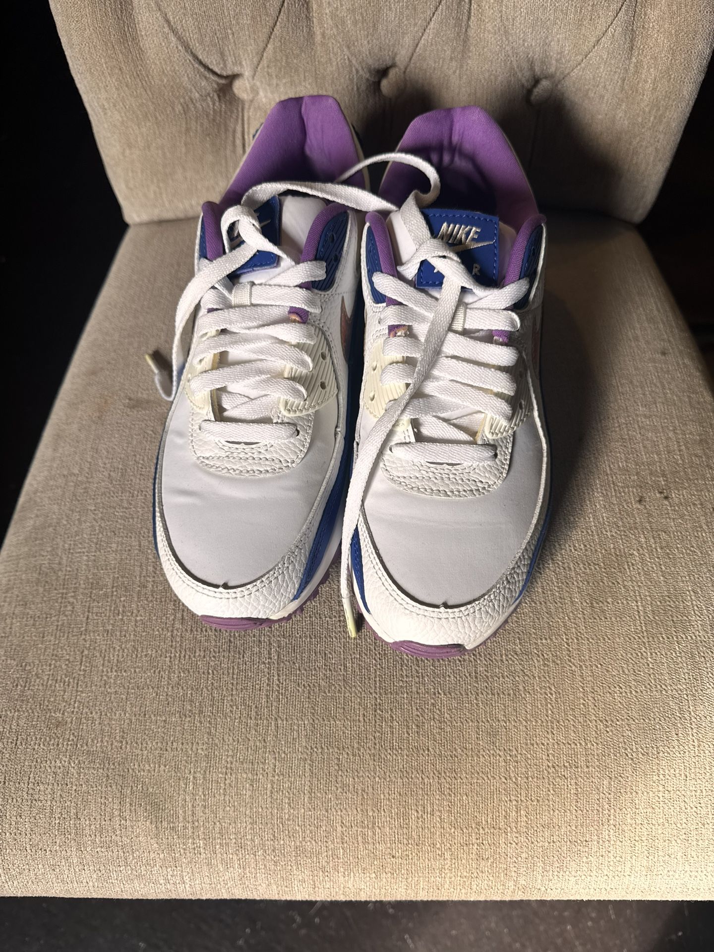 Nike 8.5 Size. No Box. (2019)