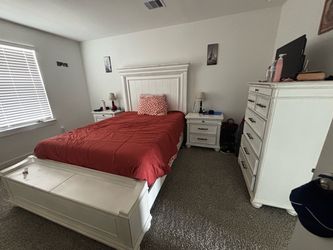 Queen bedroom set