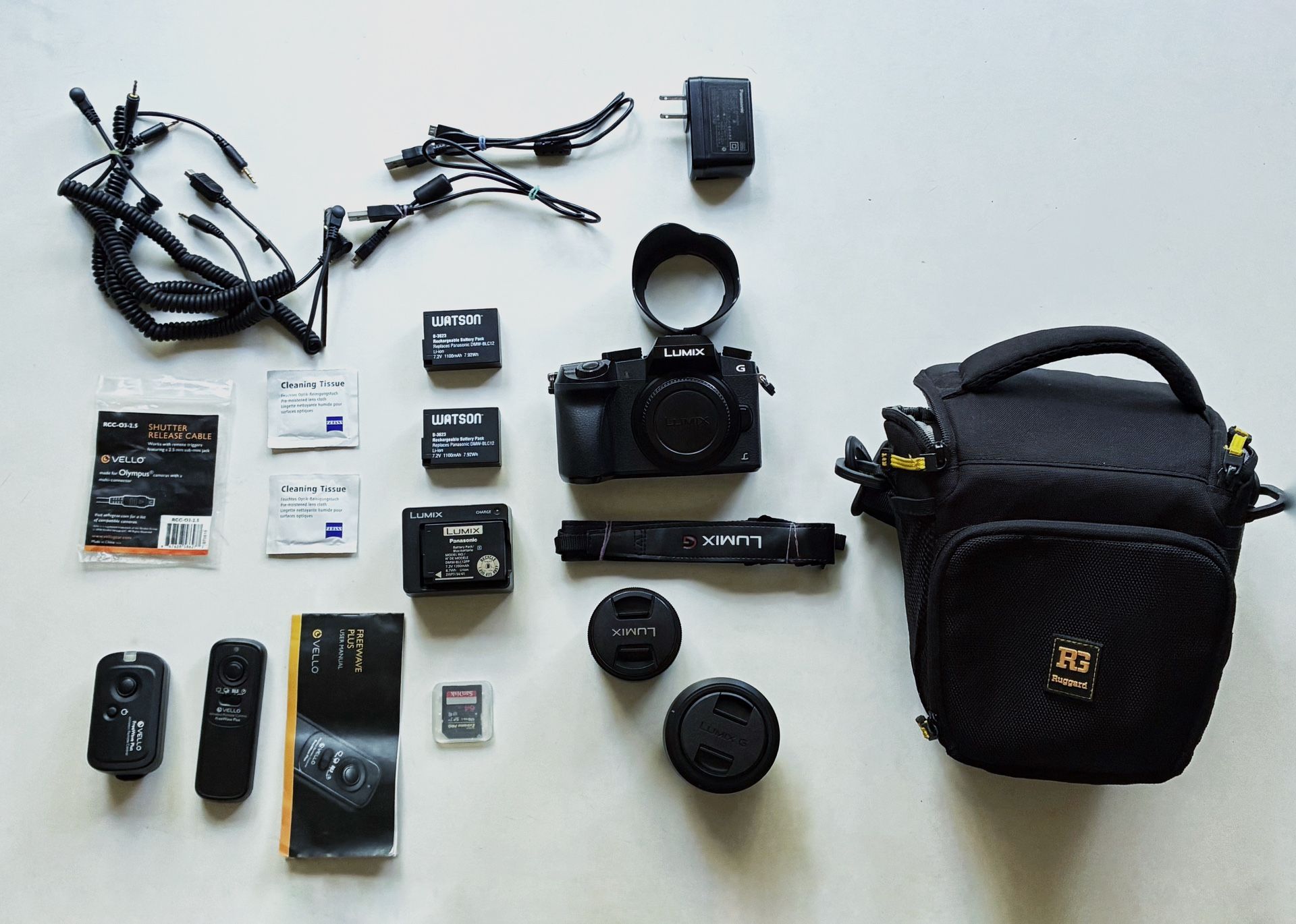Panasonic Lumix G7 4K Mirrorless Camera Lenses Remote Bag
