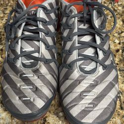 Men’s Tennis Shoes 